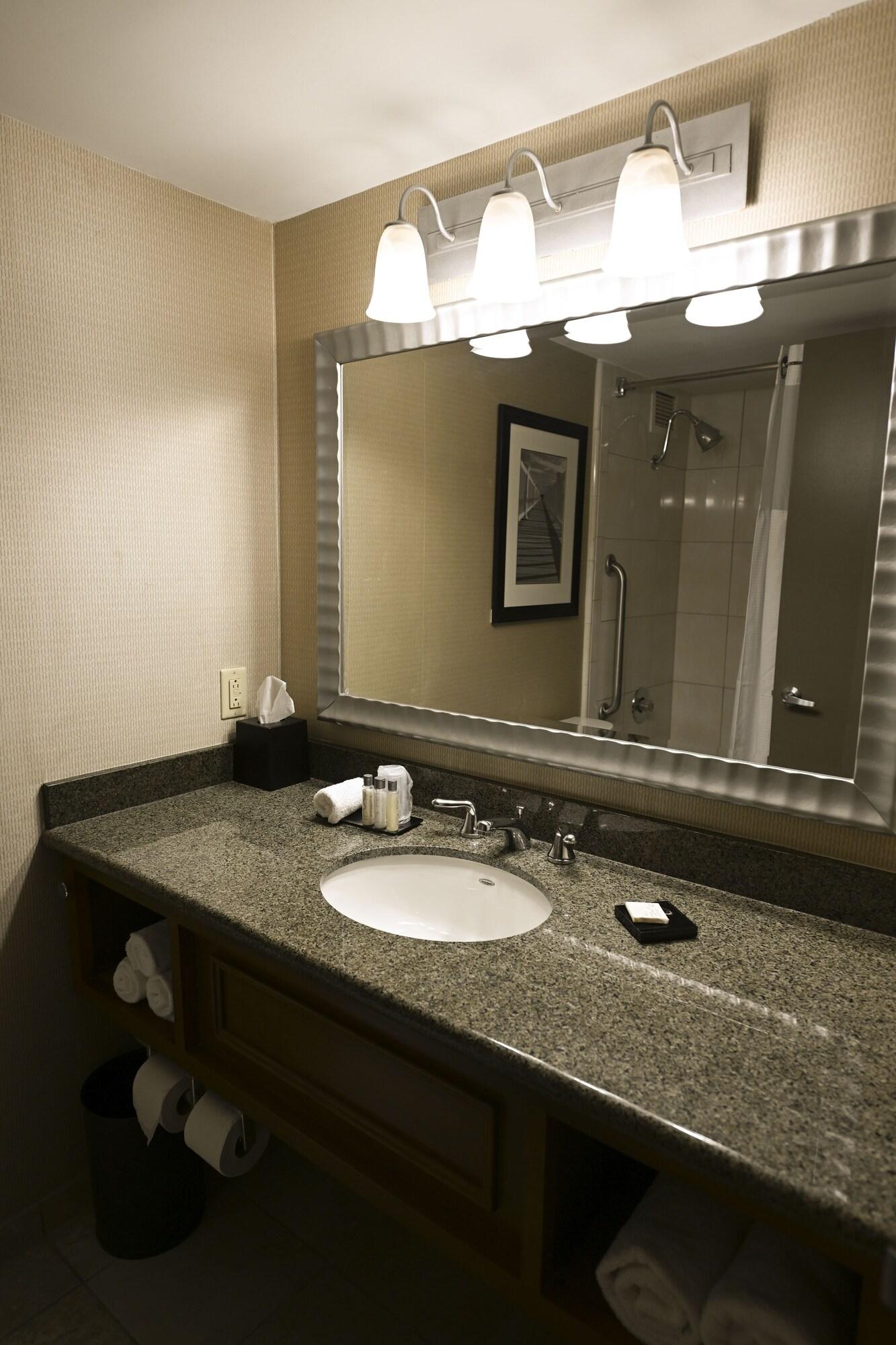 The Hotel Ml Mount Laurel Exterior photo